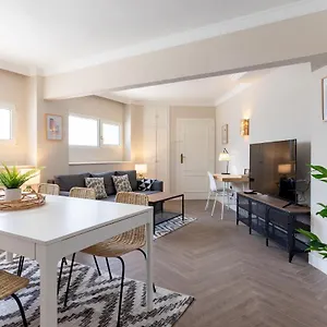https://confortable-piso-en-neguri-a-5-min-de-la-playa.sansebastianhotels.net